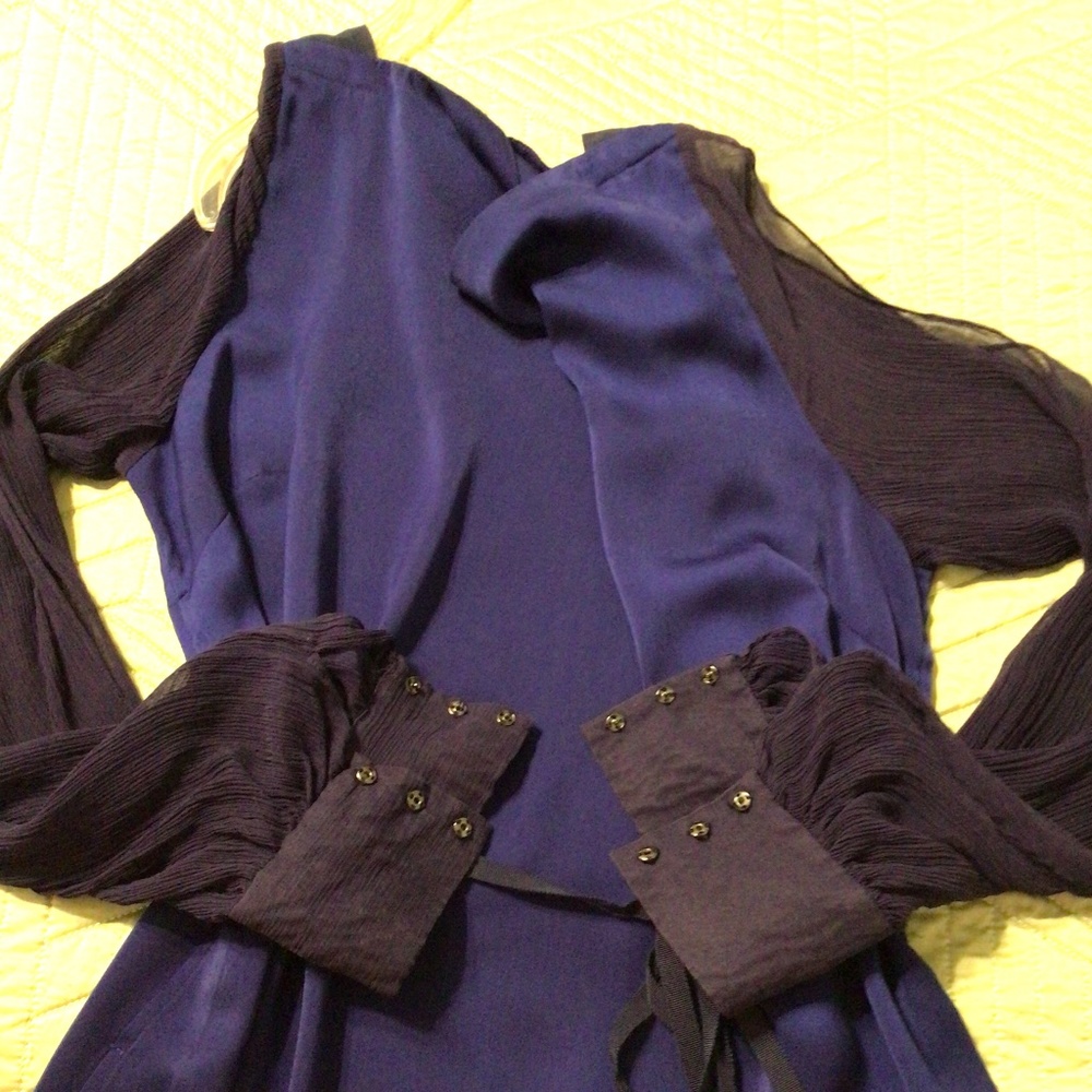 NWOT, Royal blue T TAHARI blouse - Picture 2 of 8